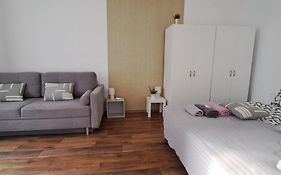 Pina Colada Apartment In The Party District
